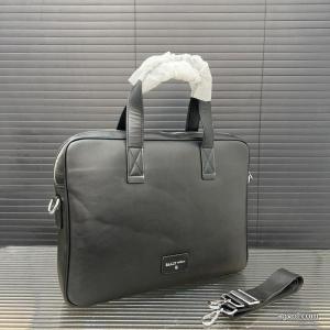 ブリーフケースBALLYブランド 激安 話題のアイテム完売在庫確保